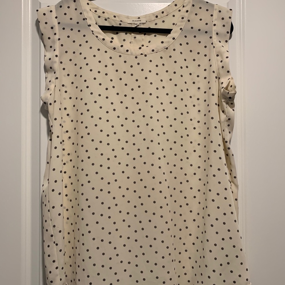 Cute dotted blouse